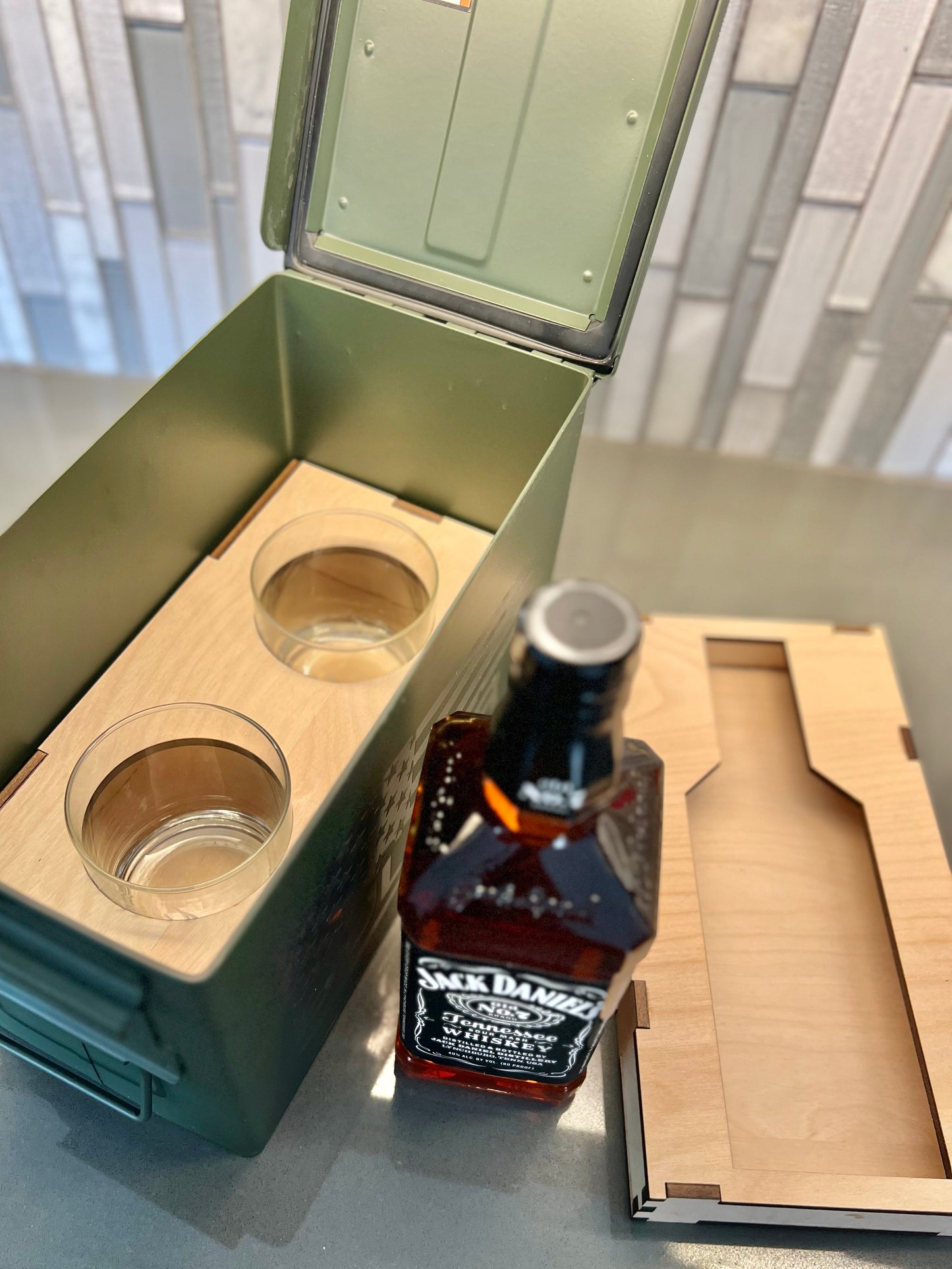 Custom ammo can liquor set